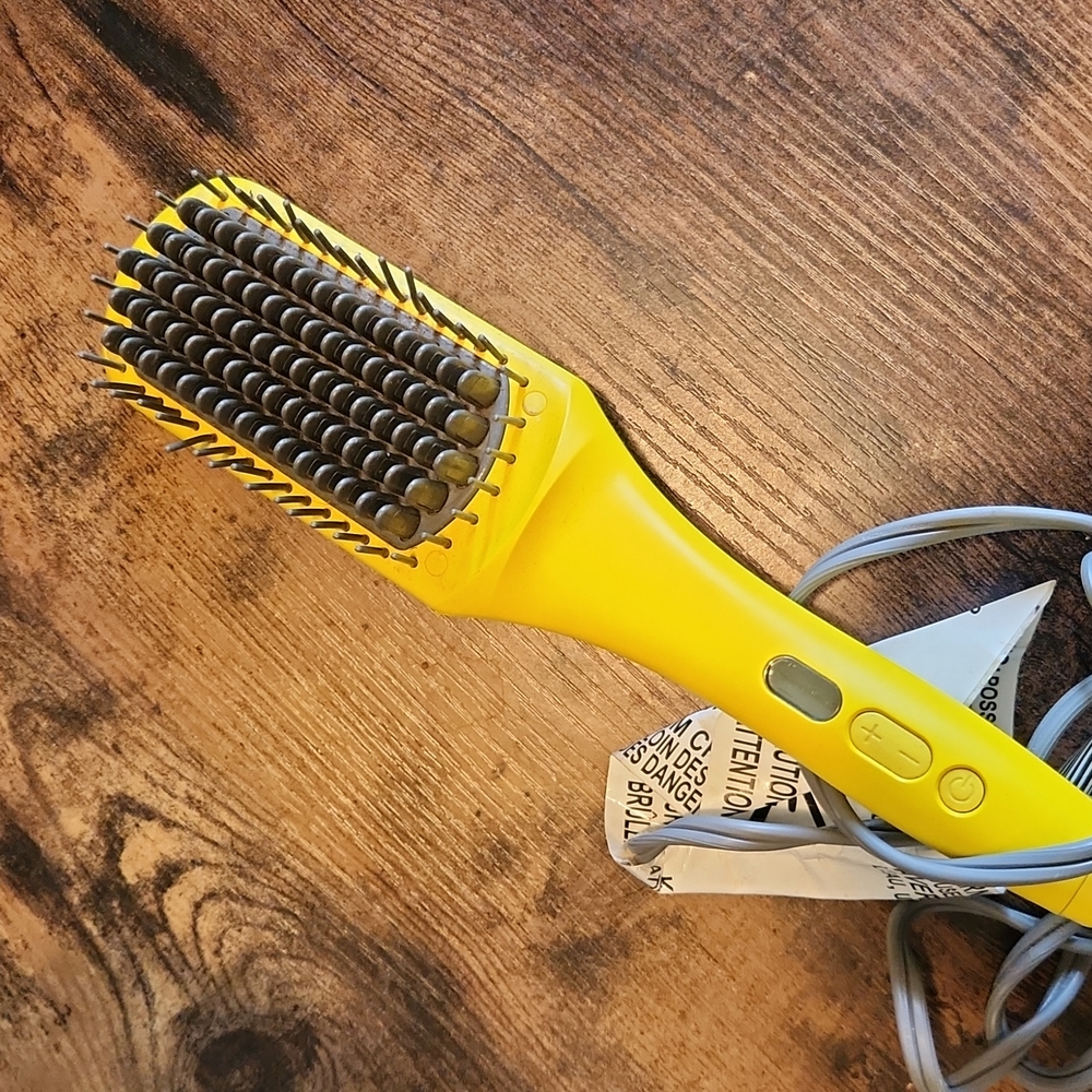Drybar brush - Picture 2 of 3